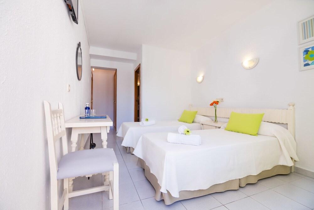 אל ארנל Garau Petit Hotel מראה חיצוני תמונה