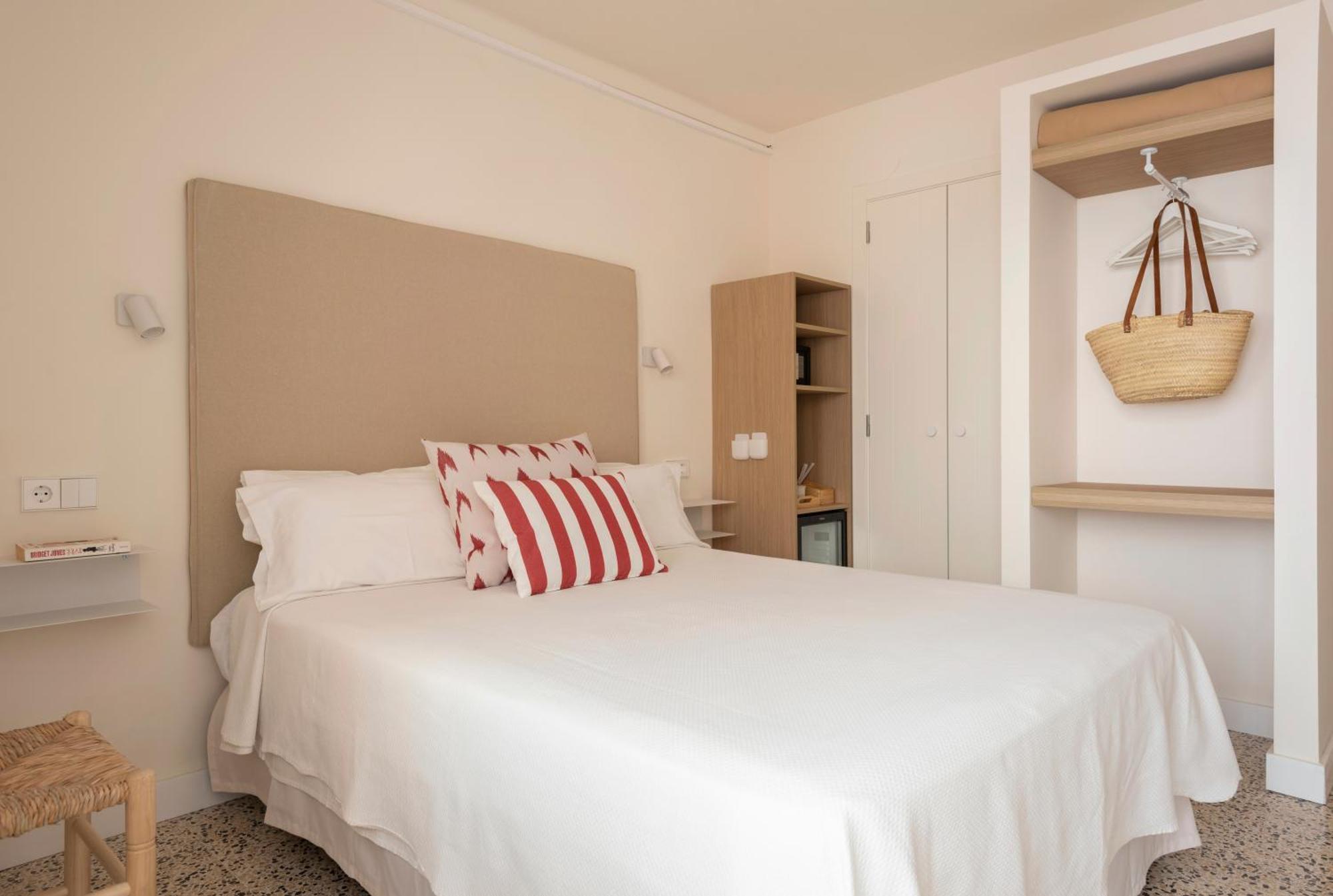 אל ארנל Garau Petit Hotel מראה חיצוני תמונה