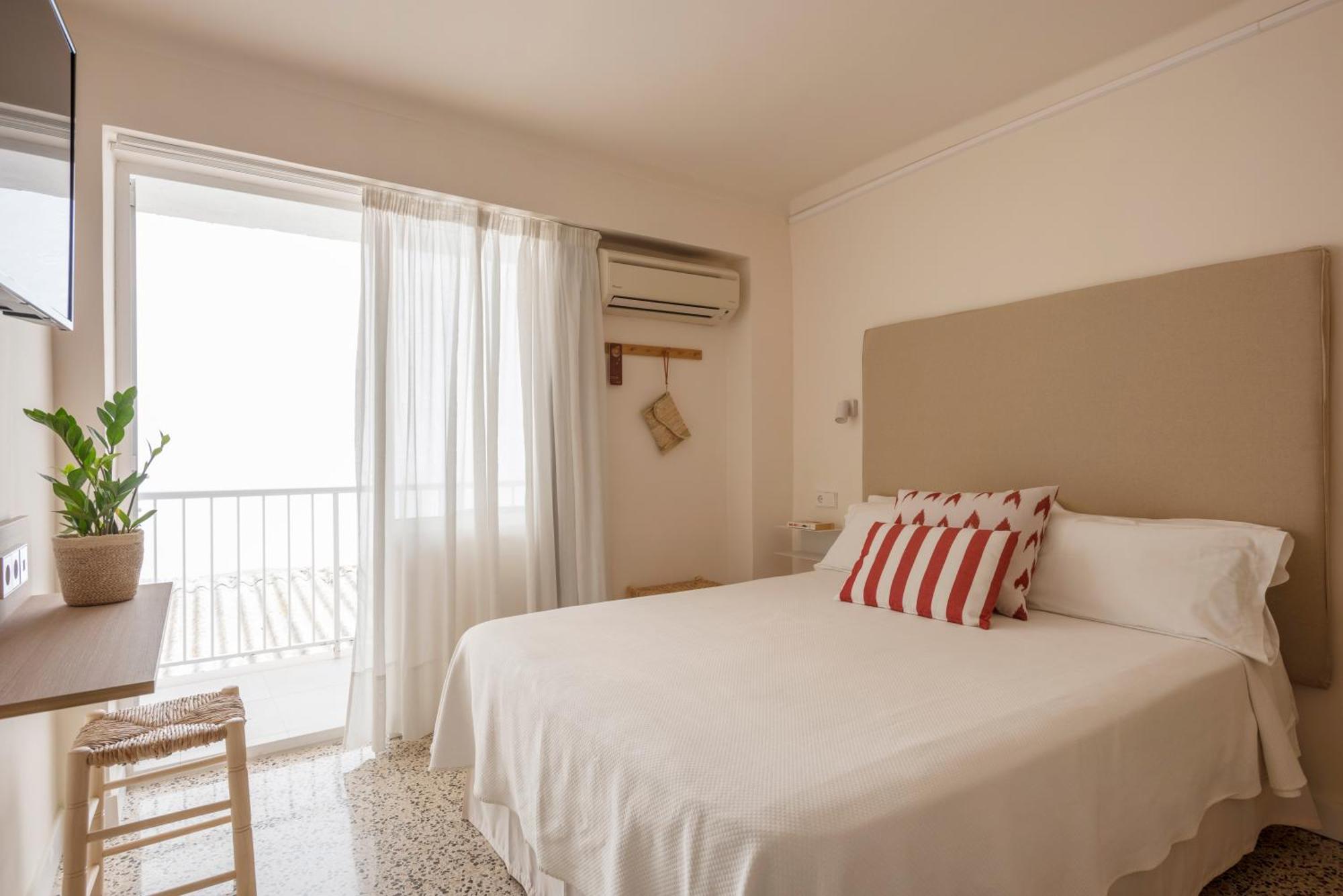 אל ארנל Garau Petit Hotel מראה חיצוני תמונה