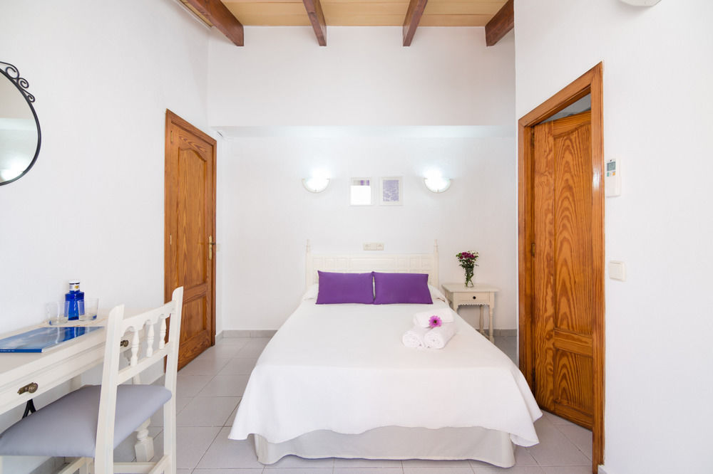אל ארנל Garau Petit Hotel מראה חיצוני תמונה