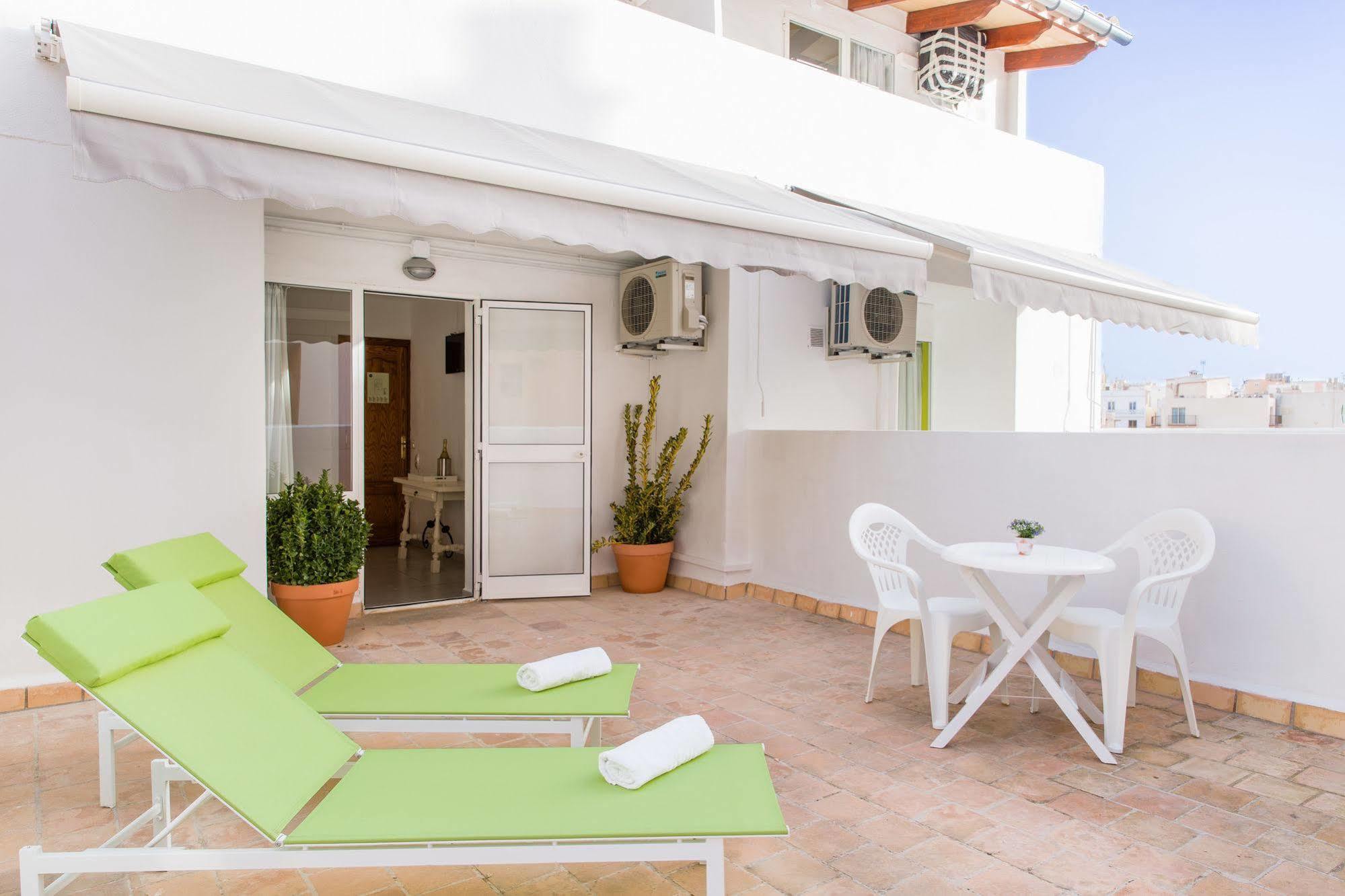 אל ארנל Garau Petit Hotel מראה חיצוני תמונה